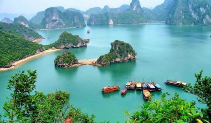Hanoi – Halong overnight on Cruise